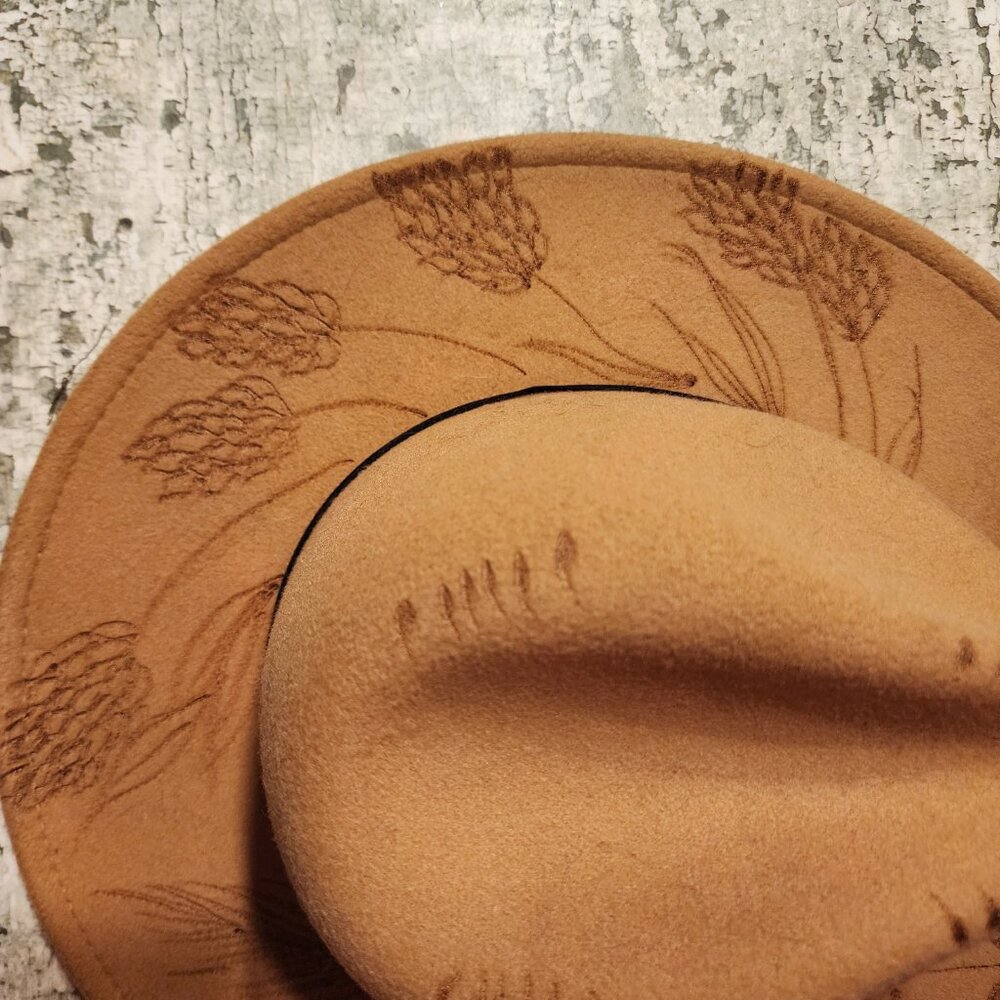 Burnt hat - Picture 4 of 4
